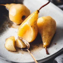 Luscious Pear Tree -Garden Oasis Luscious Pear 3